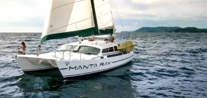 Manta Ray Catamaran Tamarindo